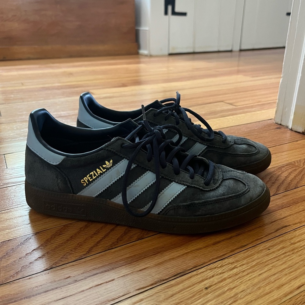 Adidas Blue Spezial Sneakers Sleek Design